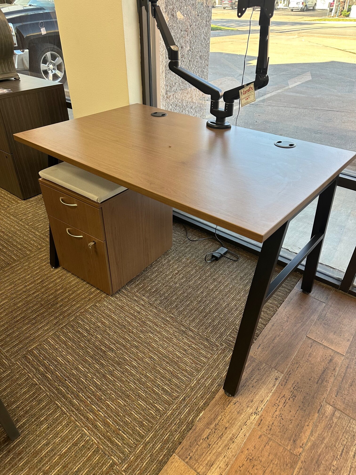 Office desk 2025 cushion