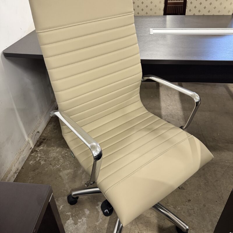 USED CORP DESIGN ZETTI EXECUTIVE CHAIR